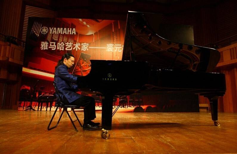 佰利乐海外艺术家-裘元朴成都钢琴独奏音乐会落幕