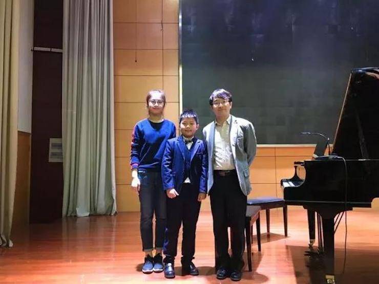 聆听双钢琴演奏的美妙乐章|佰利乐艺术家周挺——钢琴大师班·音乐会于常州成功举办