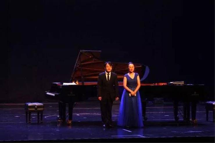 聆听双钢琴演奏的美妙乐章|佰利乐艺术家周挺——钢琴大师班·音乐会于常州成功举办