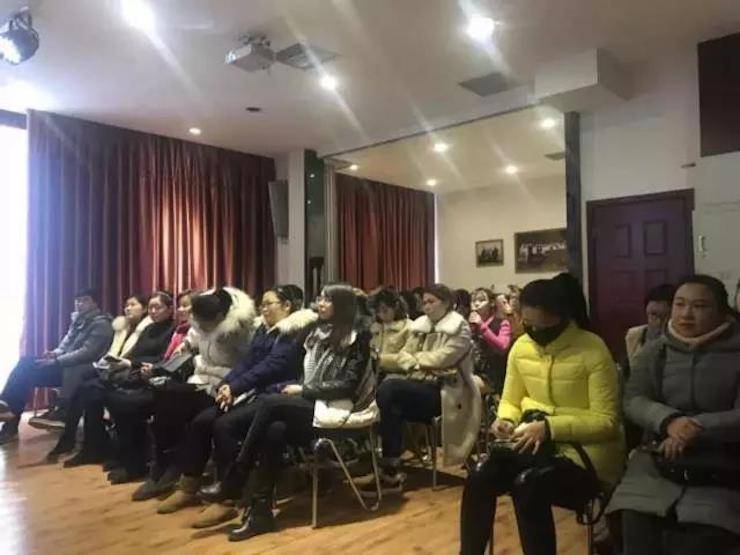 【报道】读谱与琴谱版本的选择|佰利乐艺术家鲍释贤大师班洛阳站圆满结束。诤悠担