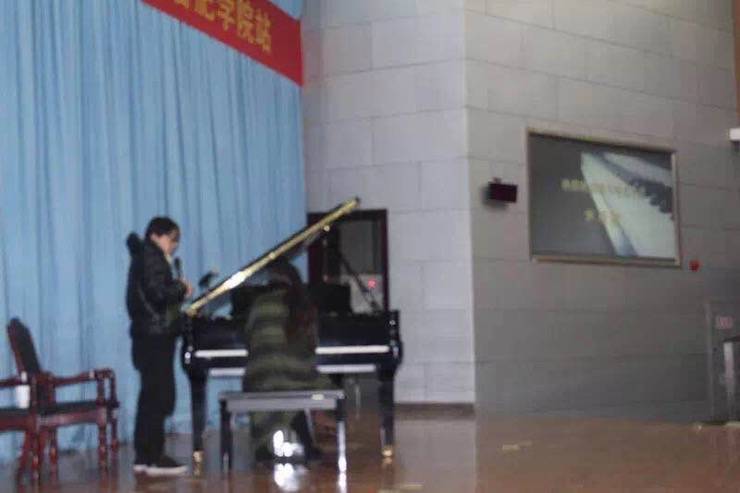 【报道】从师而不惑|佰利乐艺术家宋思衡安徽巡讲·合肥学院站圆满结束。诤悠担