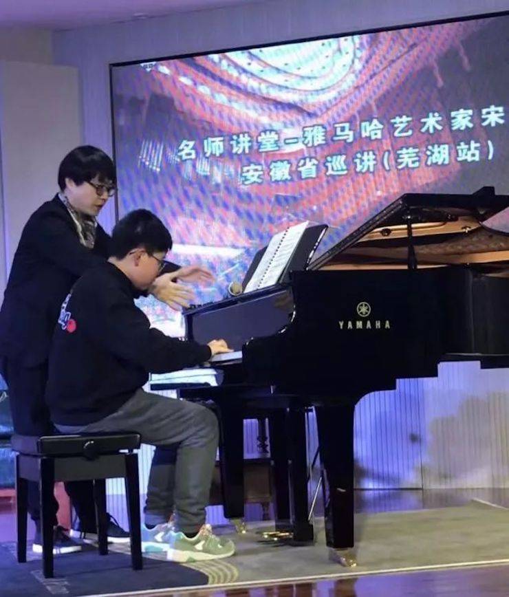 【报道】佰利乐艺术家宋思衡安徽巡讲·芜湖站圆满落幕