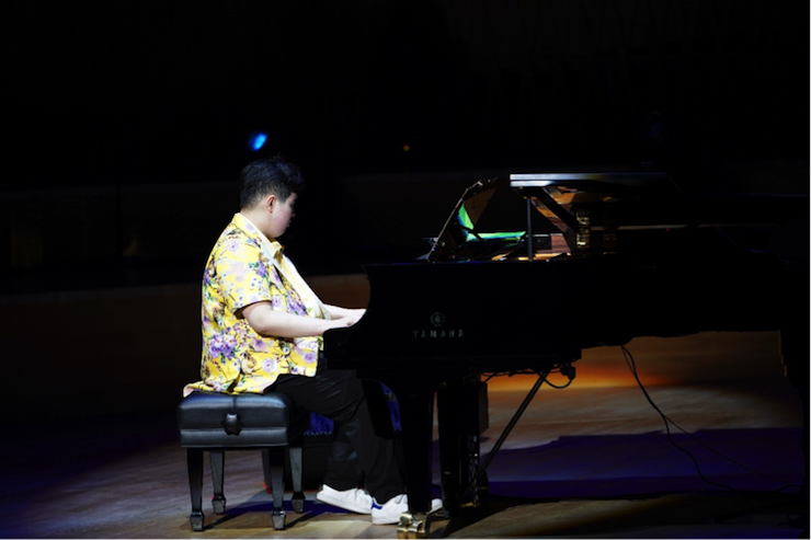 世界自闭症日，佰利乐未来艺术家刘明康与他的朋友们温情奏响“音乐与梦想”慈善音乐会