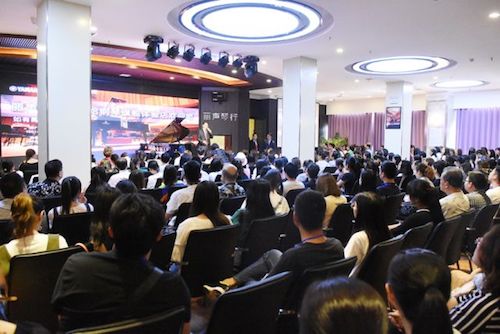 佰利乐未来艺术家孙麒麟河南巡讲-郑州站圆满落幕