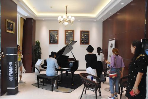 佰利乐未来艺术家孙麒麟河南巡讲-郑州站圆满落幕