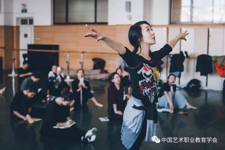 佰利乐跨界钢琴及佰利乐舞蹈教育课件助力“CEFA艺术教育高级人才研修班——中国古典舞身韵课”